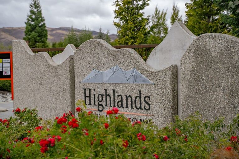 Photo of property in 17 Silverstone Drive, Cromwell, 9384