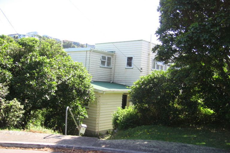 Photo of property in 14 Narbada Crescent, Khandallah, Wellington, 6035