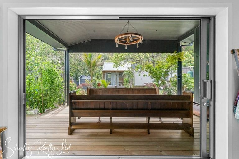 Photo of property in 6 The Strand, Whakapirau, Maungaturoto, 0583