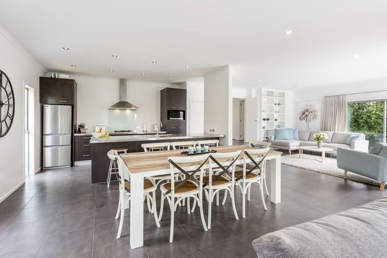 Photo of property in 204 Schnapper Rock Road, Schnapper Rock, Auckland, 0632