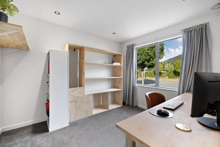 Photo of property in 3 Little Maude Drive, Lake Hawea, Wanaka, 9382