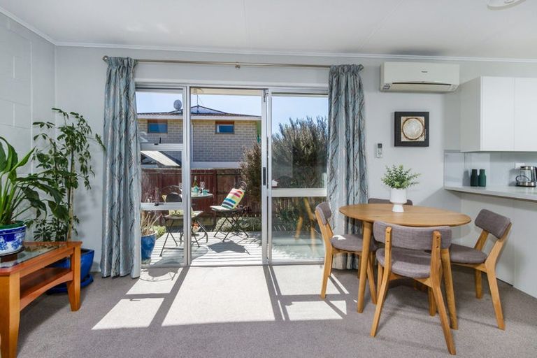 Photo of property in 2/11 Exeter Street, Stoke, Nelson, 7011