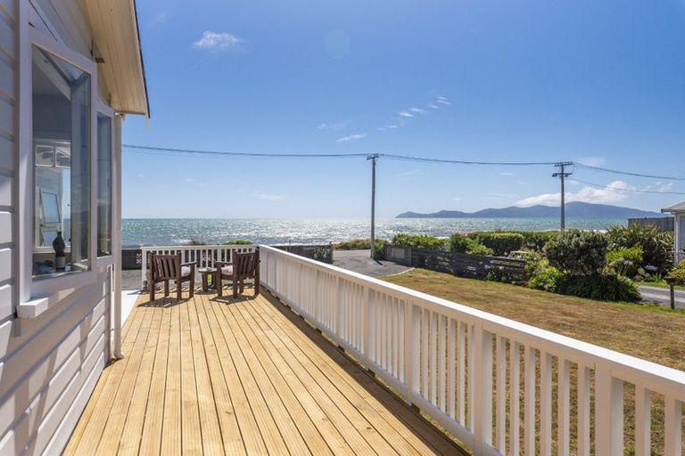Photo of property in 60 The Parade, Paekakariki, 5034