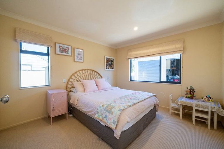 Photo of property in 17 Napier Street, Jervoistown, Napier, 4112