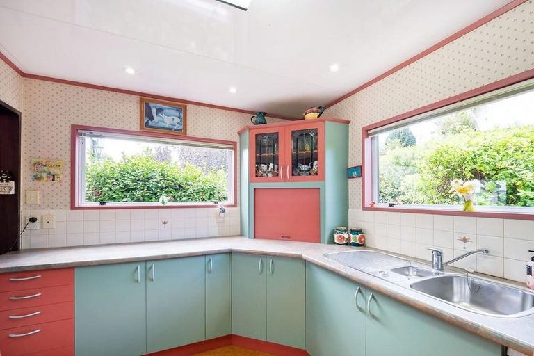 Photo of property in 1 Brugh Place, Waverley, Dunedin, 9013