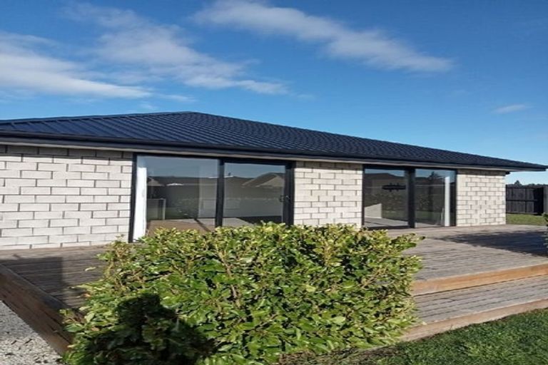 Photo of property in 3 Cedric Place, Darfield, 7510