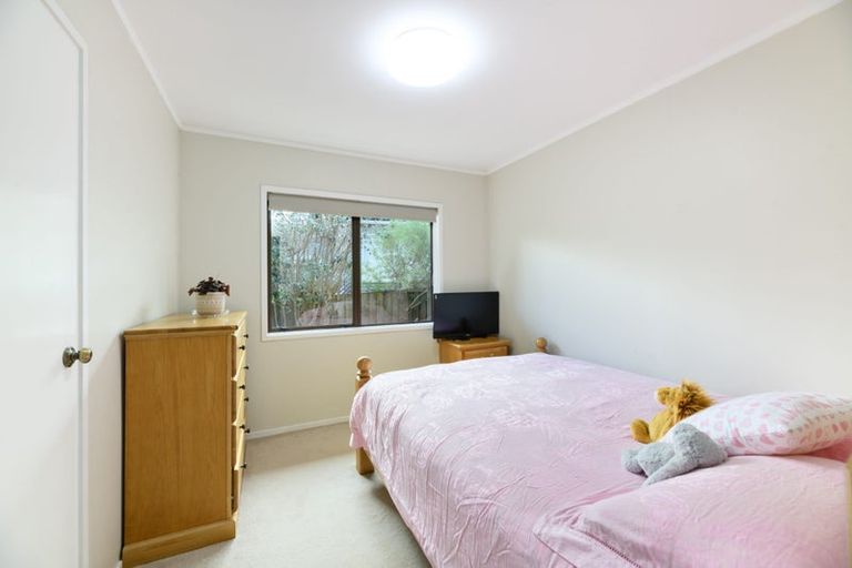 Photo of property in 1/294 Great North Road, Henderson, Auckland, 0612