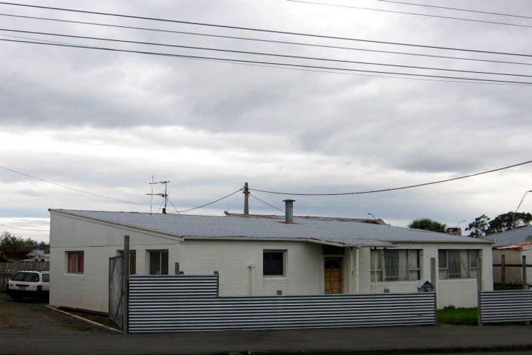 Photo of property in 4 Wakefield Street, Featherston, 5710