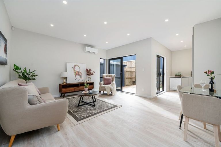 Photo of property in 17 Horokaka Street, Massey, Auckland, 0614