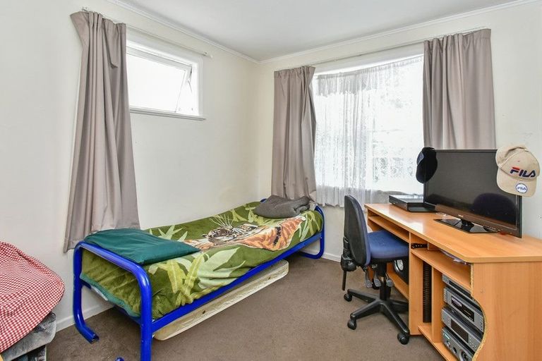 Photo of property in 3 Belgrave Place, Papakura, 2110