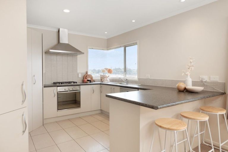 Photo of property in 39 Danny Place, Pyes Pa, Tauranga, 3112