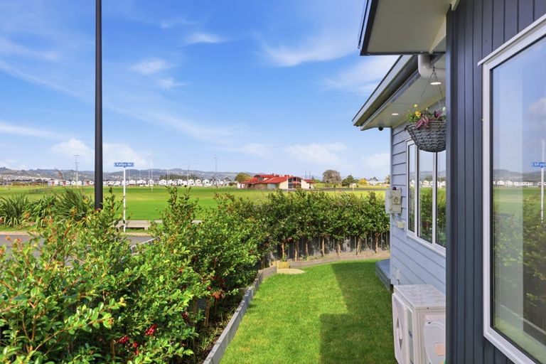 Photo of property in 2 Kutukutu Street, Takanini, 2112