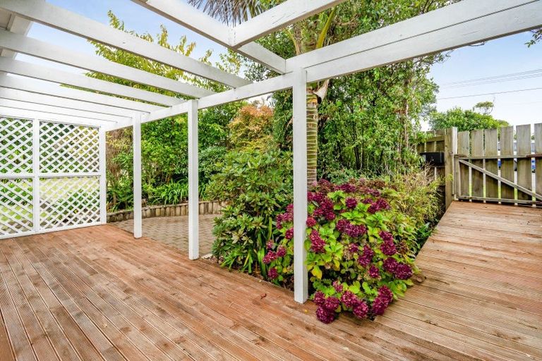Photo of property in 66 Huatoki Street, Vogeltown, New Plymouth, 4310