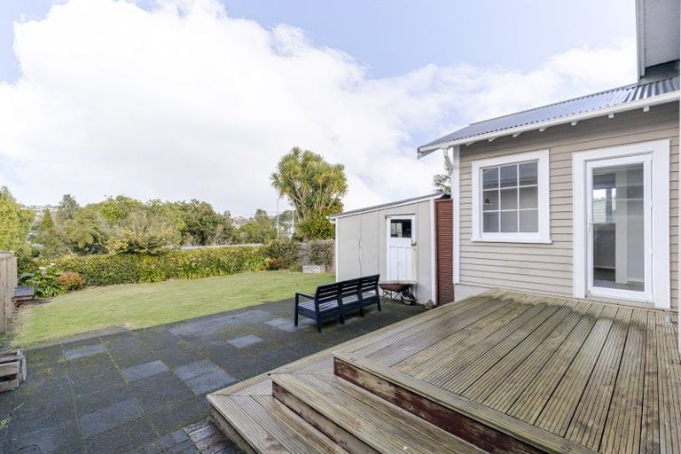Photo of property in 14 Ngaio Street, Strandon, New Plymouth, 4312