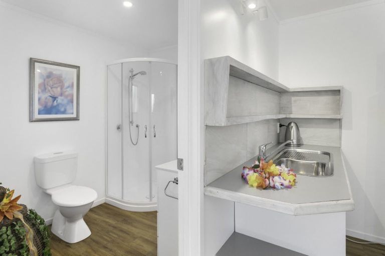 Photo of property in 200 Te Wahapu Road, Russell, 0272