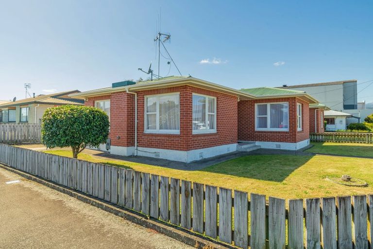 Photo of property in 22 Stanley Street, Levin, 5510