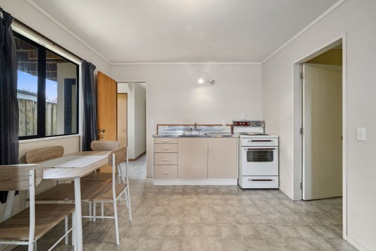 Photo of property in 2/11 Kereru Street, Two Mile Bay, Taupo, 3330