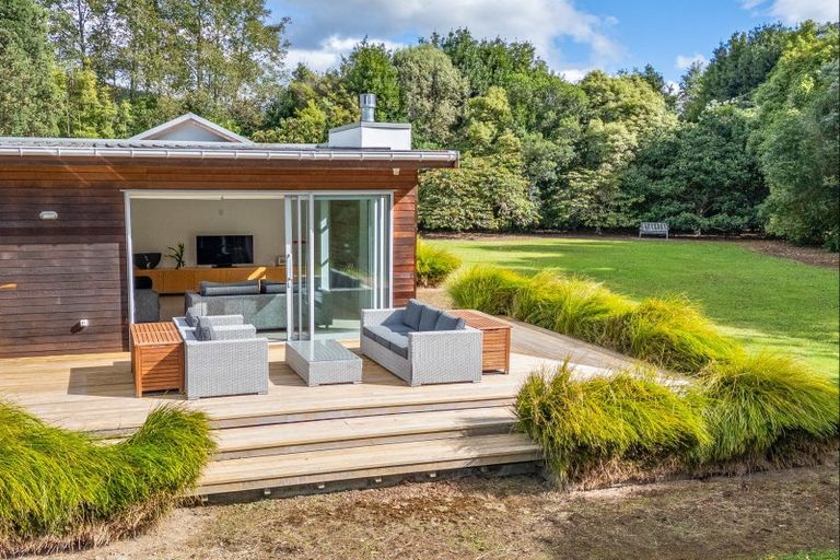 Photo of property in 25 Catley Road, Te Horo, Otaki, 5582