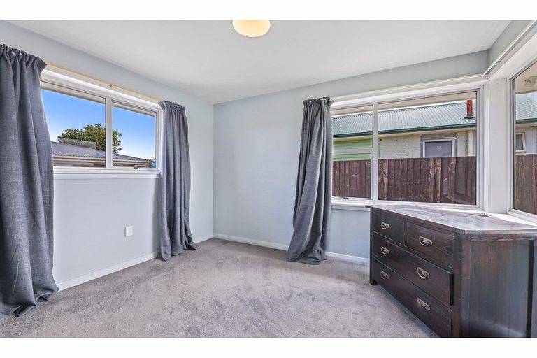 Photo of property in 63 Epsom Road, Sockburn, Christchurch, 8042