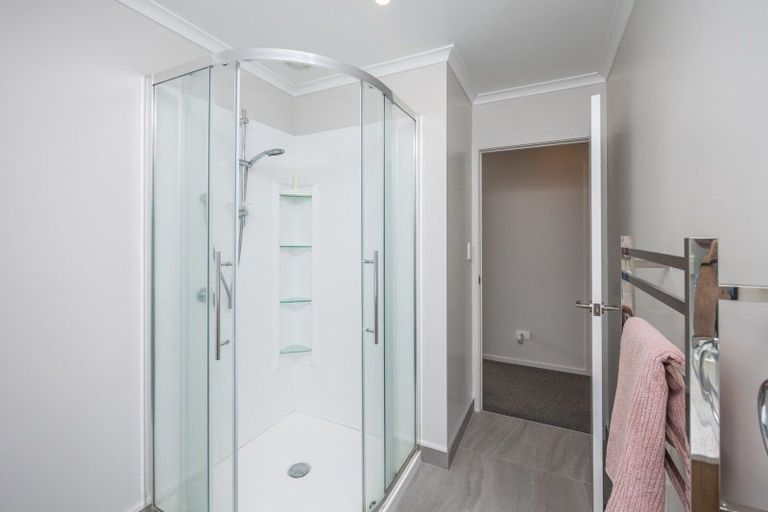 Photo of property in 1/2 Bostonkip Crescent, Fitzroy, Hamilton, 3282