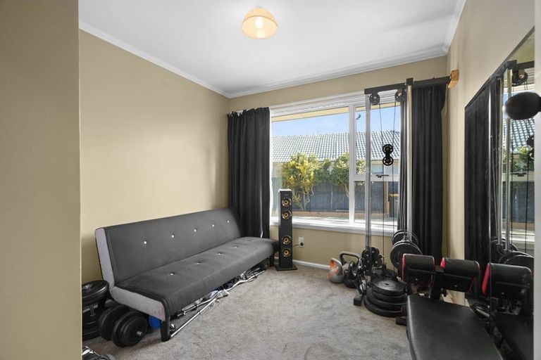 Photo of property in 13 Kathleen Crescent, Hornby, Christchurch, 8042