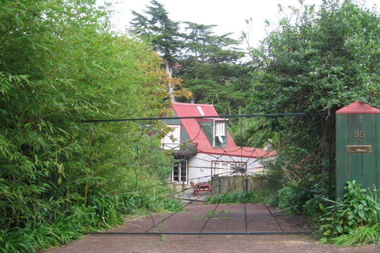 Photo of property in 95 Warner Avenue, Laingholm, Auckland, 0604