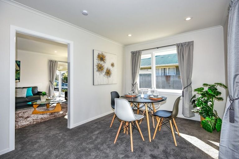 Photo of property in 30 Emlyn Place, Avondale, Christchurch, 8061