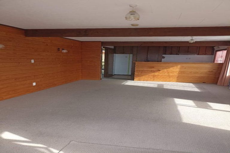 Photo of property in 21 Melandra Road, Stanmore Bay, Whangaparaoa, 0932