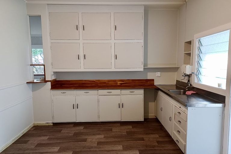 Photo of property in 94 Kauri Street, Miramar, Wellington, 6022