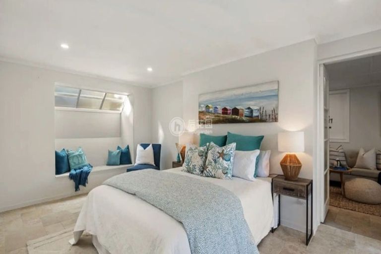 Photo of property in 5 Churchill Road, Murrays Bay, Auckland, 0630