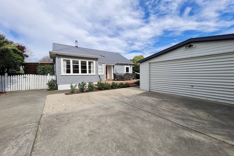 Photo of property in 43 Pitcairn Crescent, Bryndwr, Christchurch, 8053