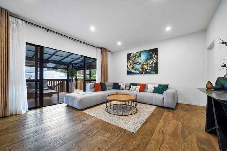 Photo of property in 5b Hemsway Place, Sunnyhills, Auckland, 2010