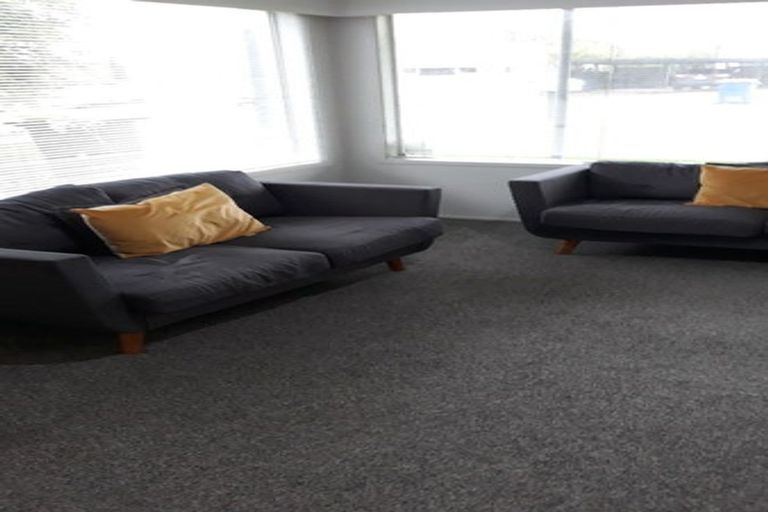 Photo of property in 10/126 Lynwood Road, New Lynn, Auckland, 0600