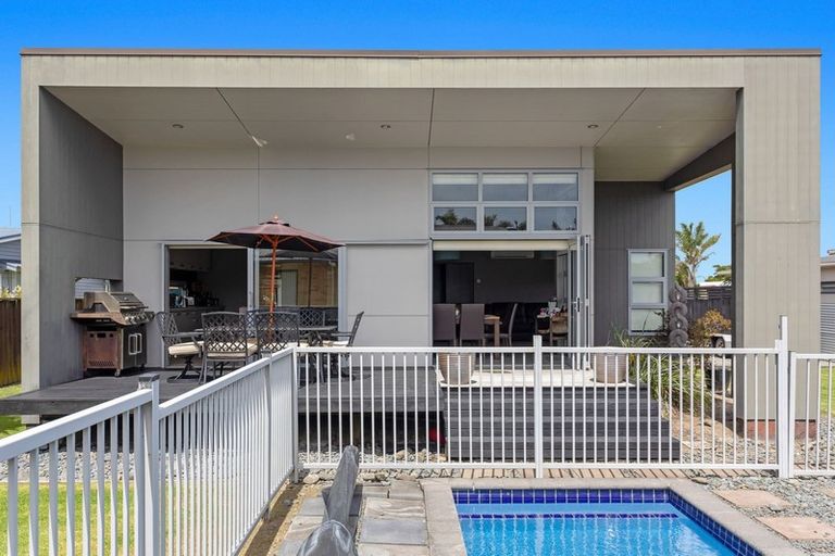 Photo of property in 22 Awatapu Drive, Whakatane, 3120