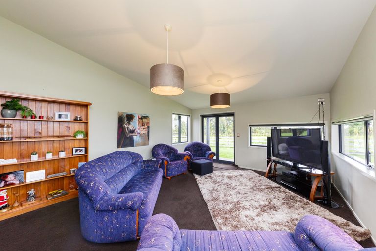 Photo of property in 5/454 Stoney Creek Road, Kelvin Grove, Palmerston North, 4470