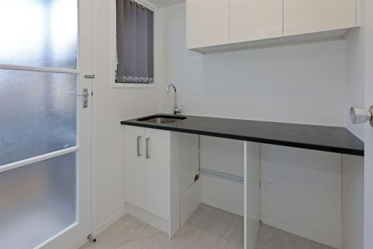 Photo of property in 93 Brunner Road, Glen Eden, Auckland, 0602