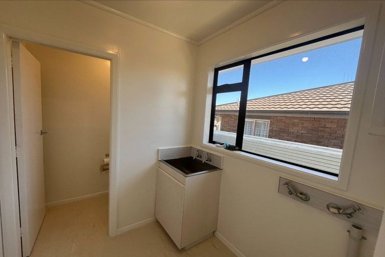 Photo of property in 15a Queenwood Road, Levin, 5510