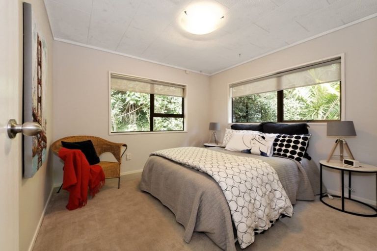 Photo of property in 45 Cornwallis Road, Cornwallis, Auckland, 0604