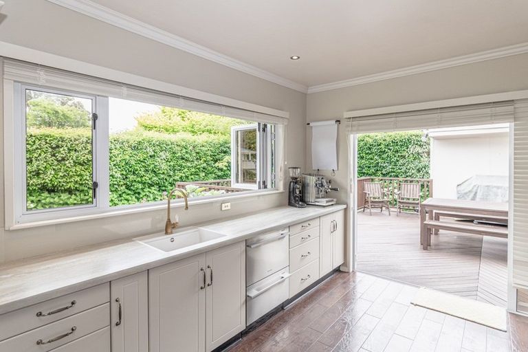 Photo of property in 1 Tulloch Street, Saint Johns Hill, Whanganui, 4500