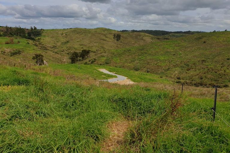 Photo of property in 610 Bickerstaffe Road, Maungaturoto, 0587