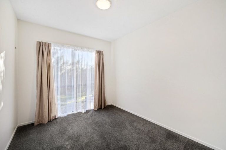 Photo of property in 1/126b Inwoods Close, Parklands, Christchurch, 8083