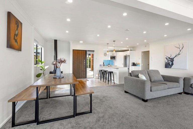 Photo of property in 8 Bay View Road, Raglan, 3225