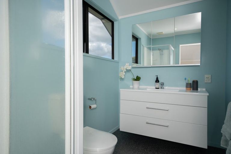 Photo of property in 14 Aintree Grove, Churton Park, Wellington, 6037