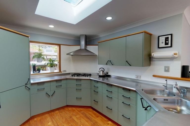 Photo of property in 77 Sunbrae Drive, Silverstream, Upper Hutt, 5019