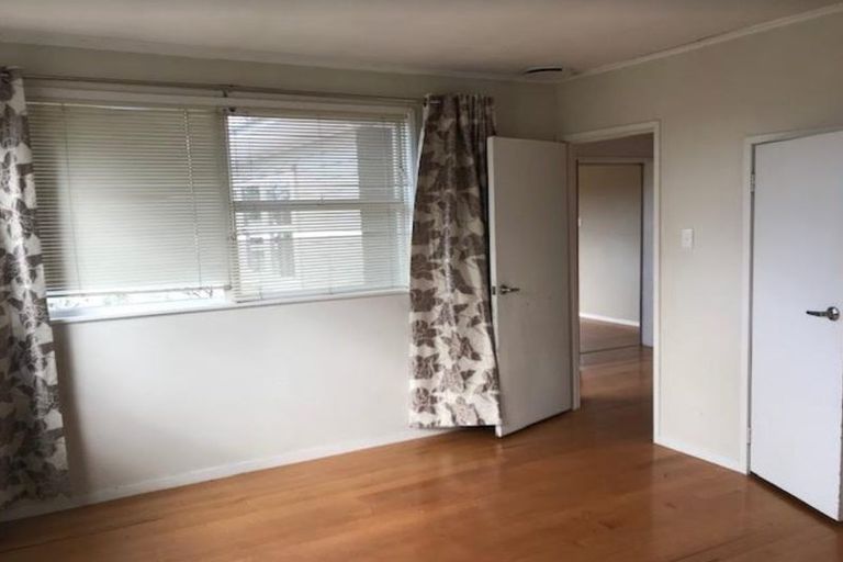 Photo of property in 67 Sycamore Drive, Sunnynook, Auckland, 0620