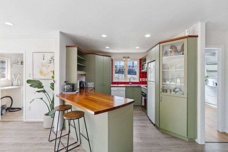 Photo of property in 22 Sunset Street, Hilltop, Taupo, 3330