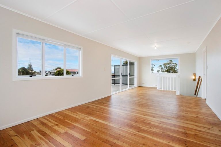 Photo of property in 104 Seaforth Road, Waihi Beach, 3611