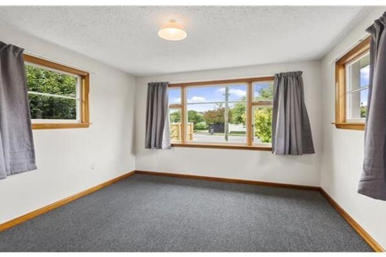 Photo of property in 12 Jennifer Street, Bryndwr, Christchurch, 8053
