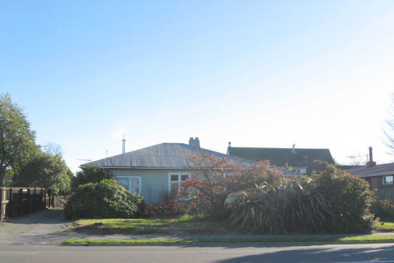 Photo of property in 823 Main North Road, Belfast, Christchurch, 8051