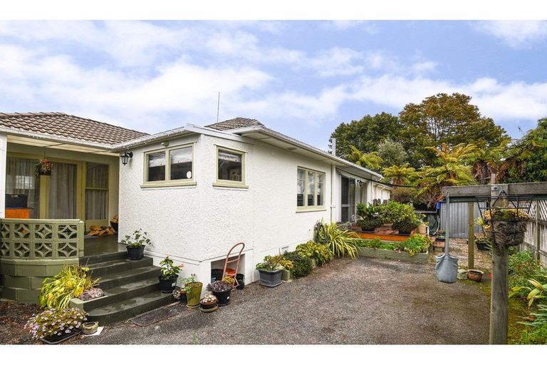 Photo of property in 27 Konene Street, Utuhina, Rotorua, 3015